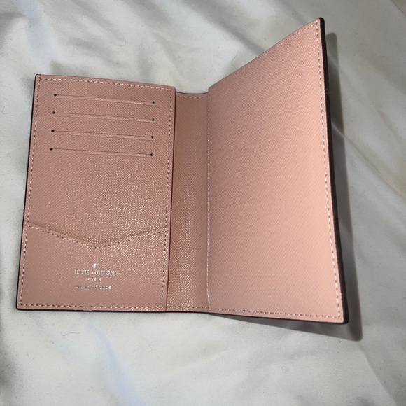 Louis Vuitton Brown and Multicolor Passport Holder - Picture 5 of 11